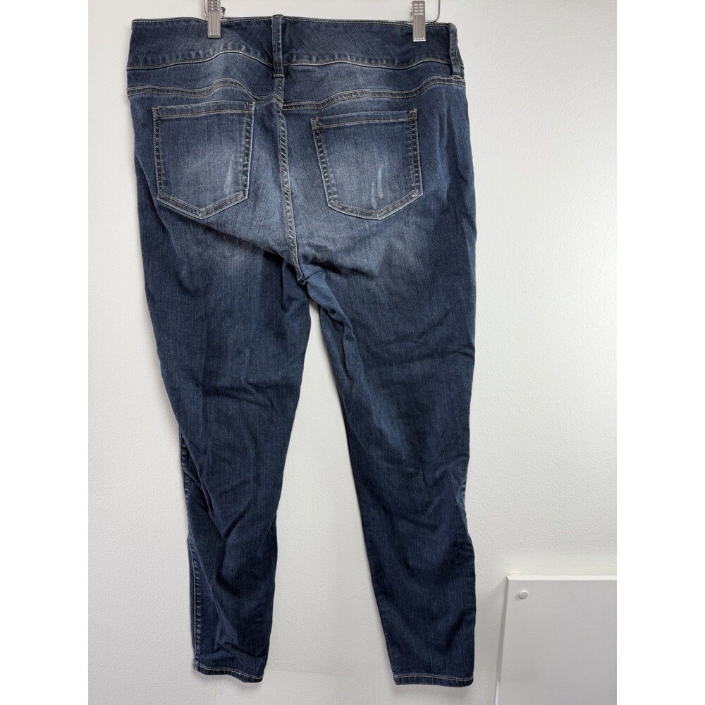 Torrid Women’s Blue Medium Wash Distressed Skinny Mid Rise Button Fly Jeans 16 - Picture 9 of 9